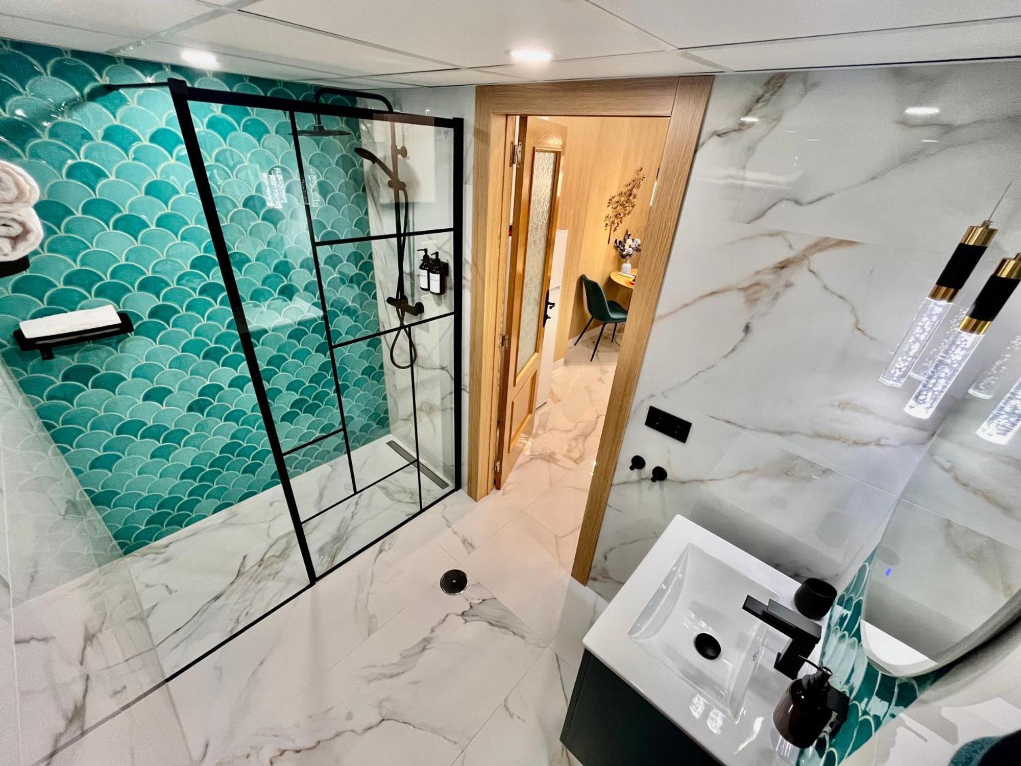 Elegante Apartamento Tres Colores Alicante Exterior photo
