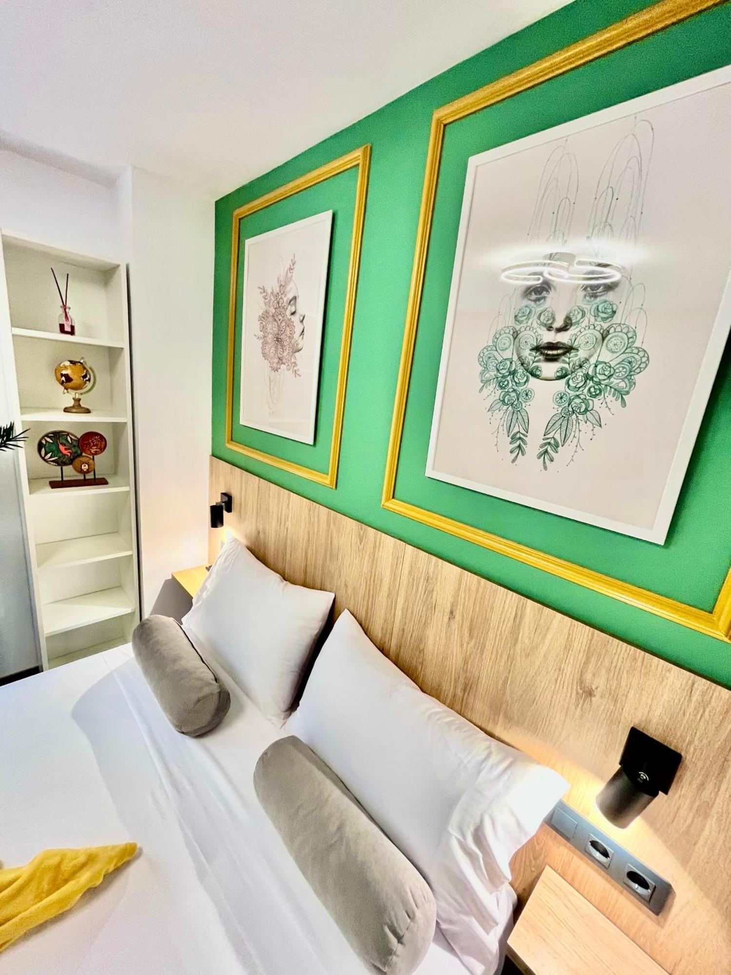 Elegante Apartamento Tres Colores Alicante Exterior photo