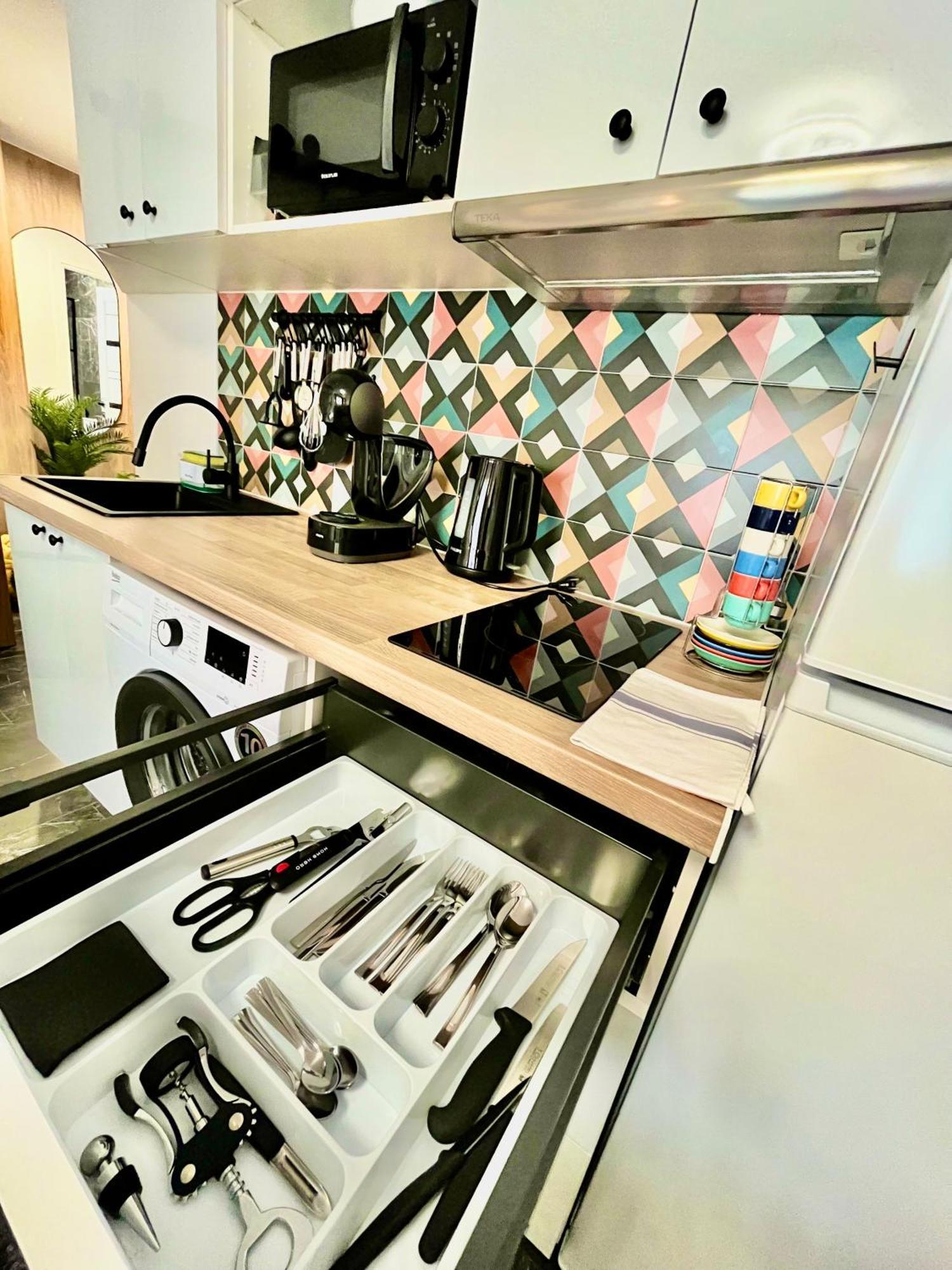 Elegante Apartamento Tres Colores Alicante Exterior photo